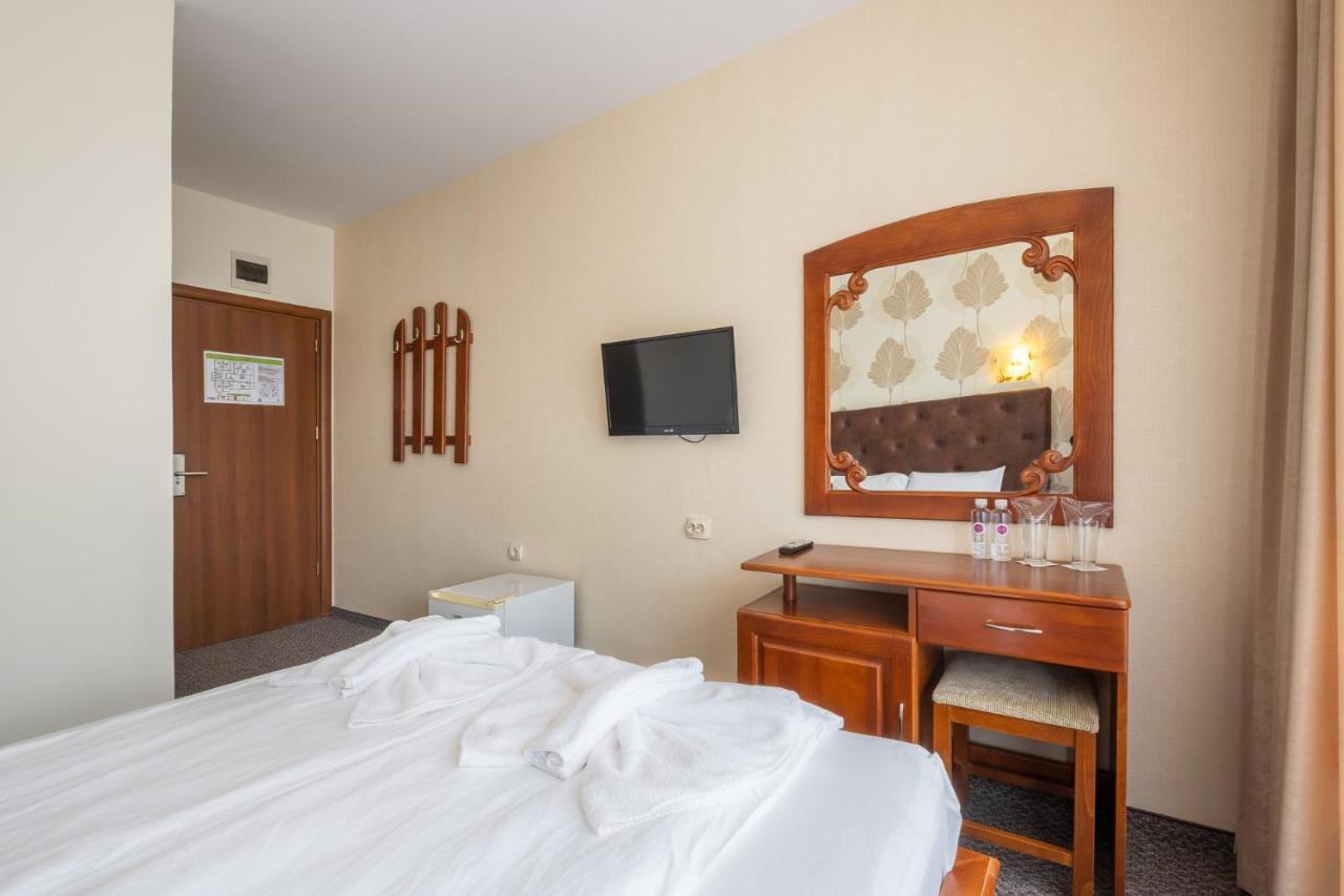 Complex Katalina Hotel Tsigov Chark Exterior photo
